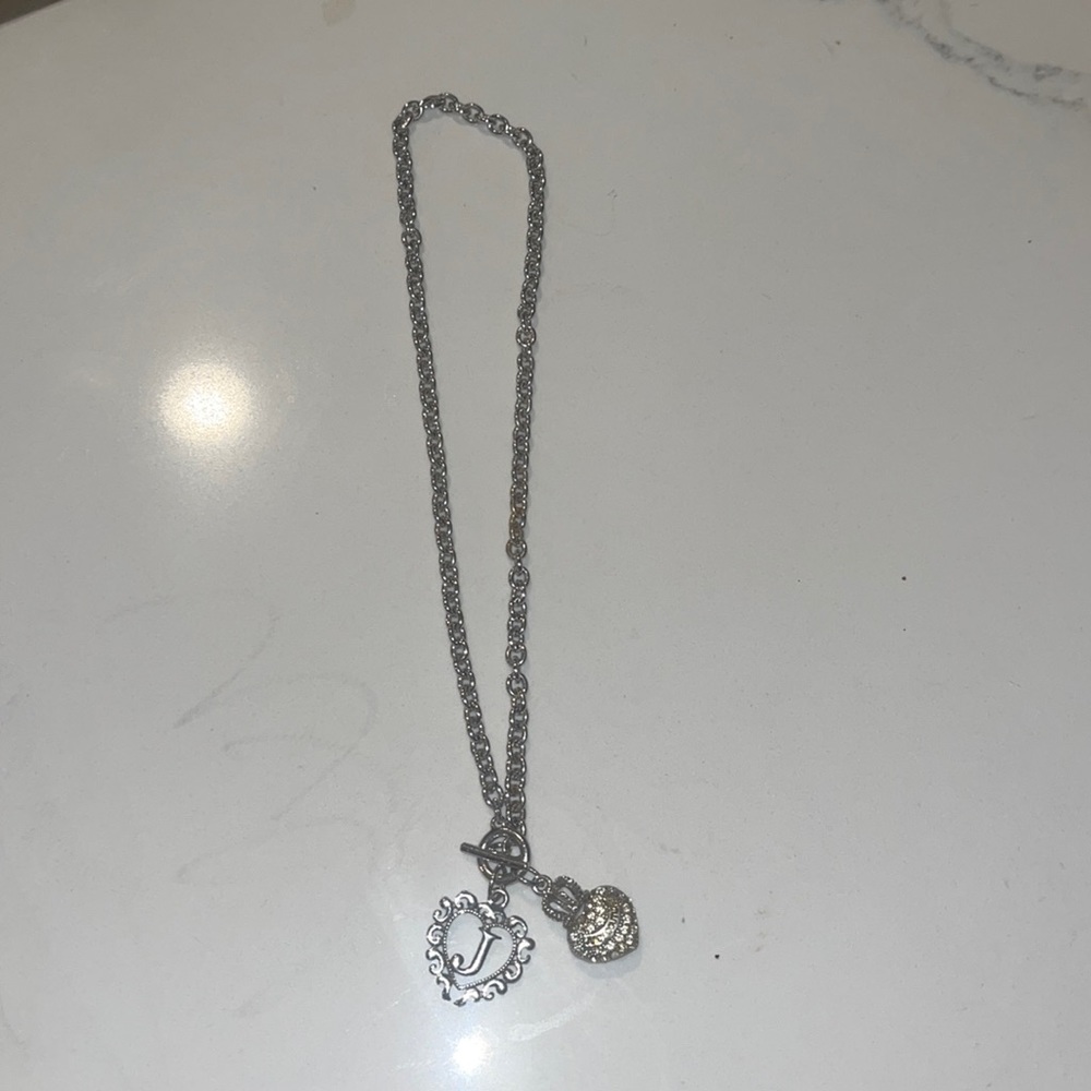 Like new Y2K juicy couture necklace.